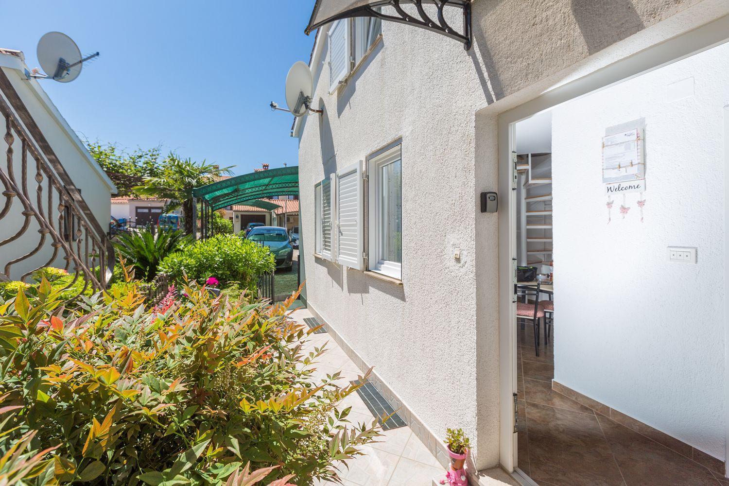 Apartment Besonderes Mit Eigener Galerie Im Dachgeschoss - Nur Wenige Minuten Zum Porec